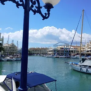 Benal Puerto , Benalmádena España
